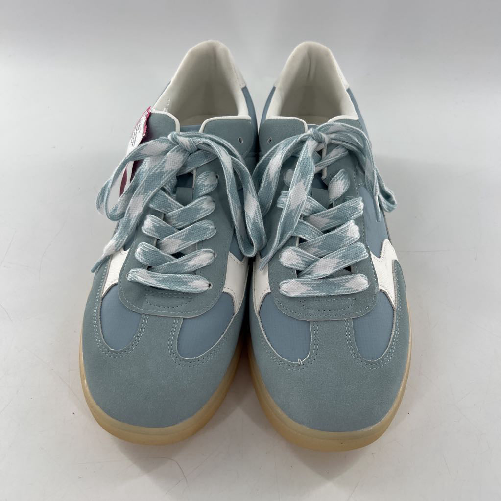 10 white side overlay gum sole lace up sneakers