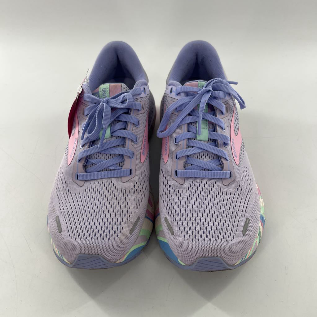 9.5 lace up mesh patterened midsole sneakers