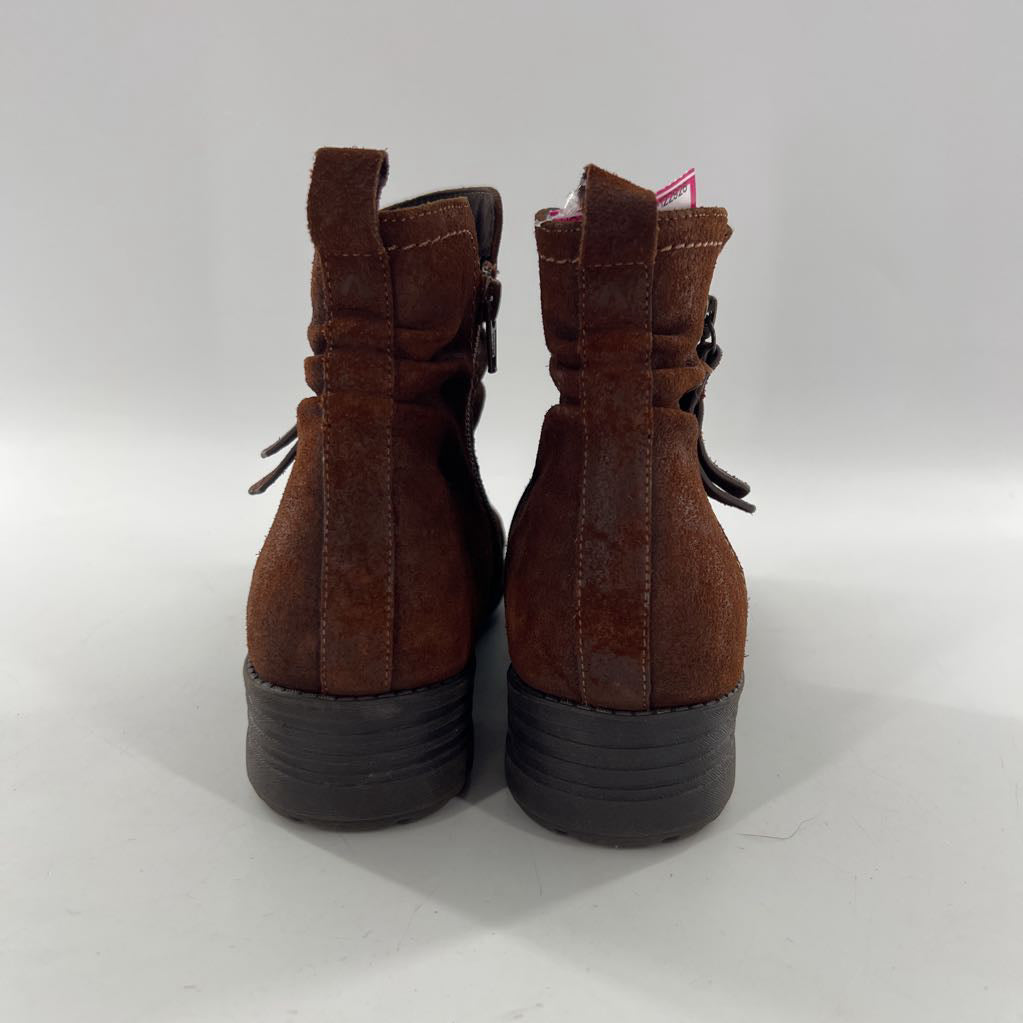 8.5 slouchy ruched side zip ankle boots