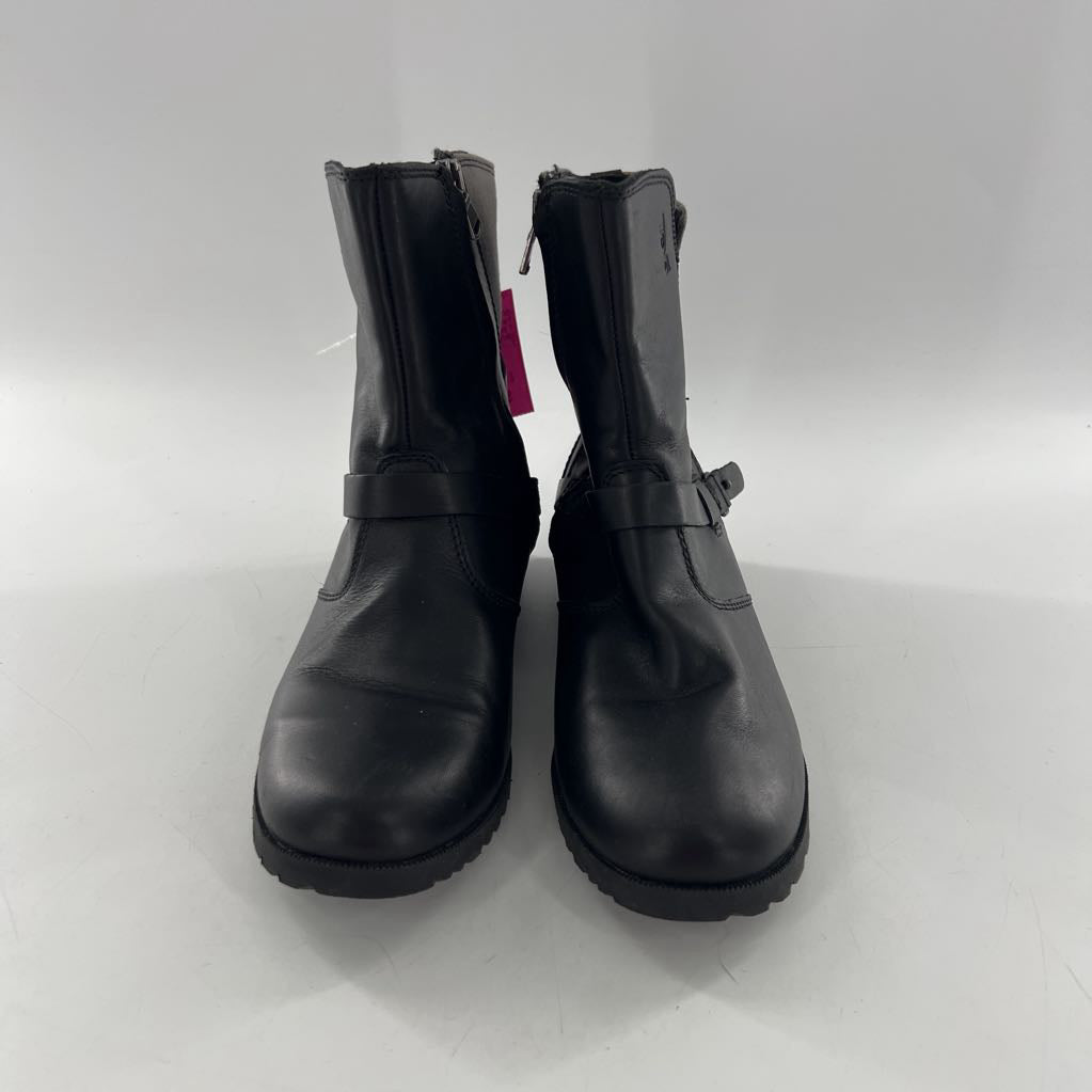 7 buckle strap ankle boot