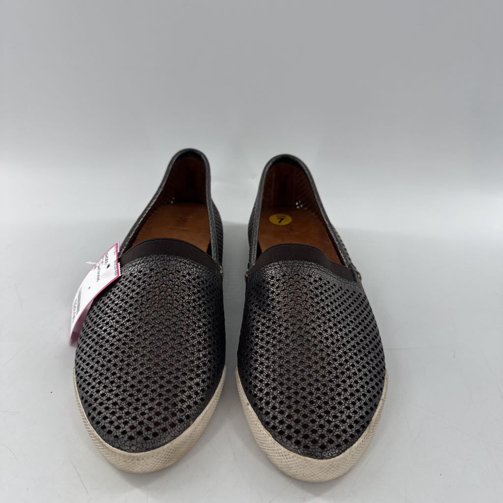 7 perforated leather slip-ons