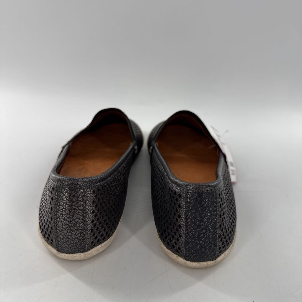 7 perforated leather slip-ons