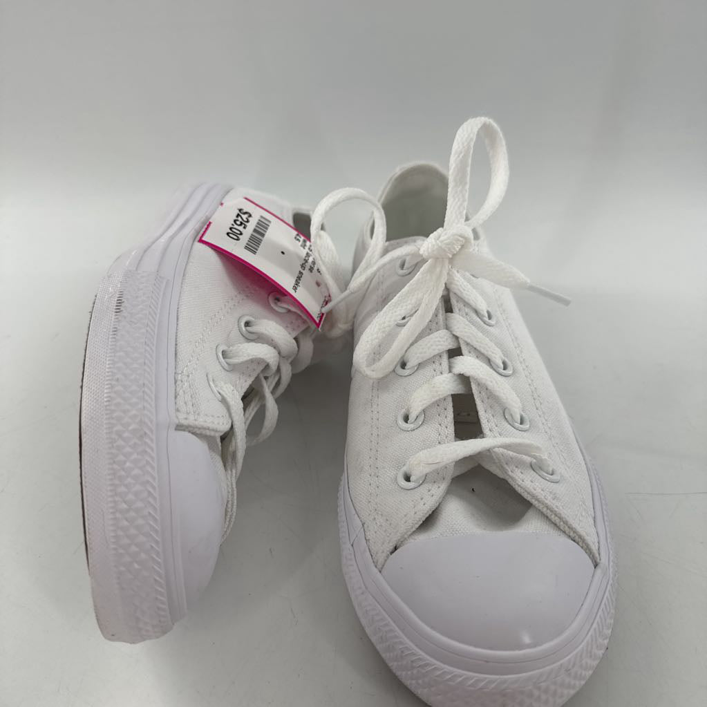 4.5 lace-up sneaker
