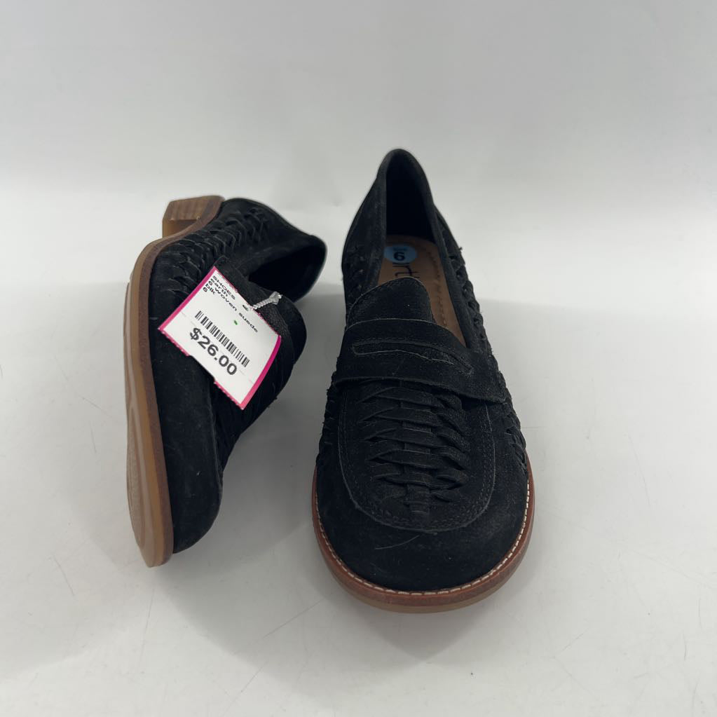 6 woven suede loafer