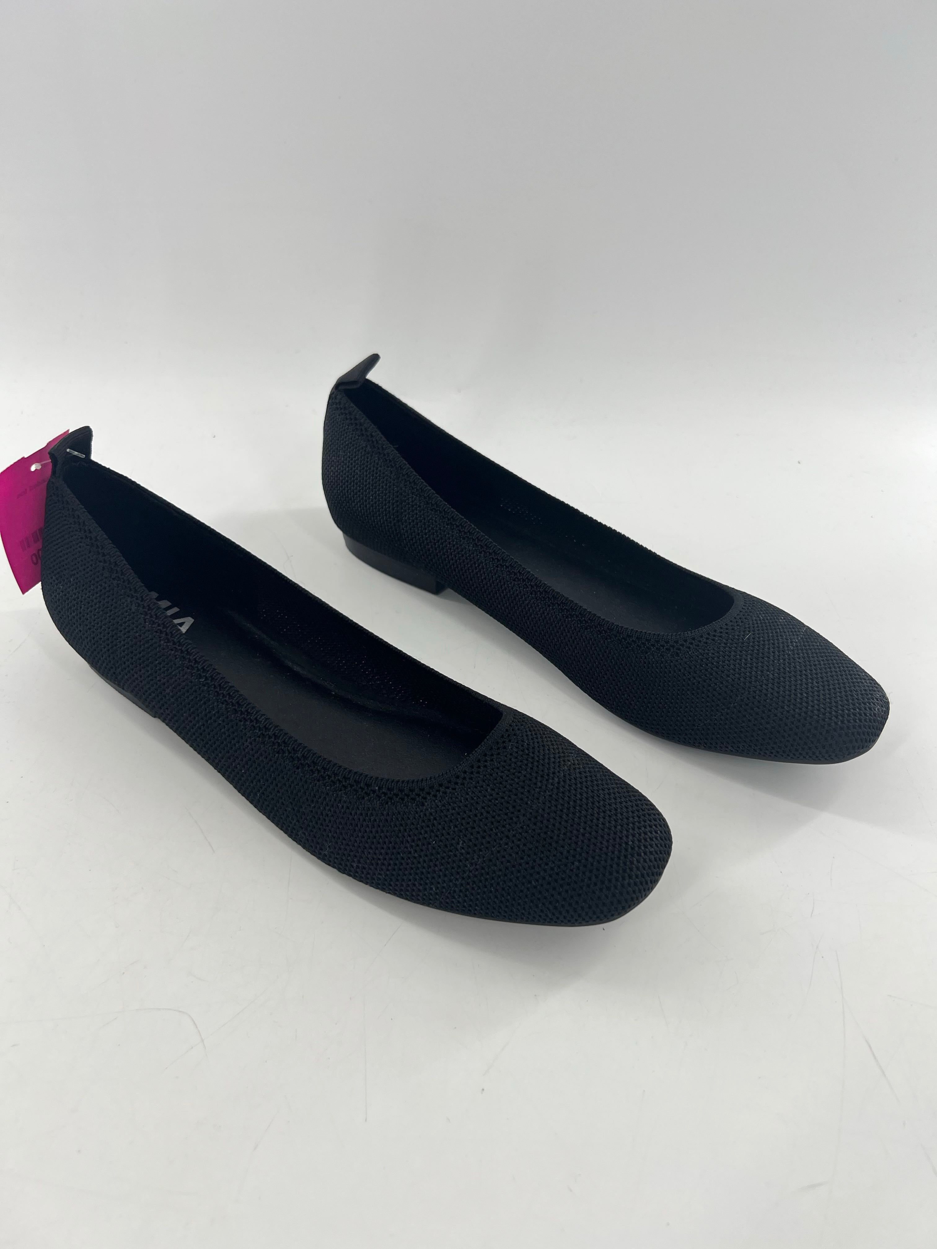 9.5 rounded toe knit flats