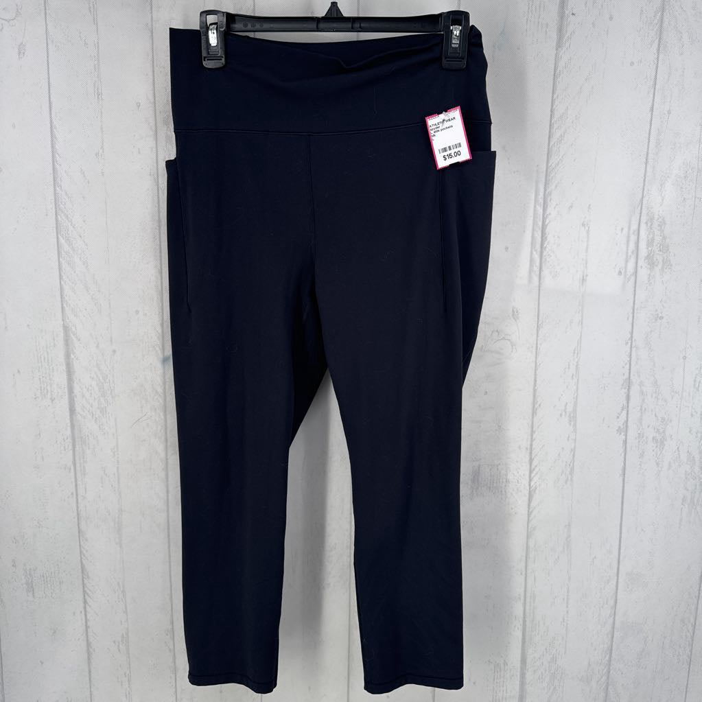 L side pockets capri leggings