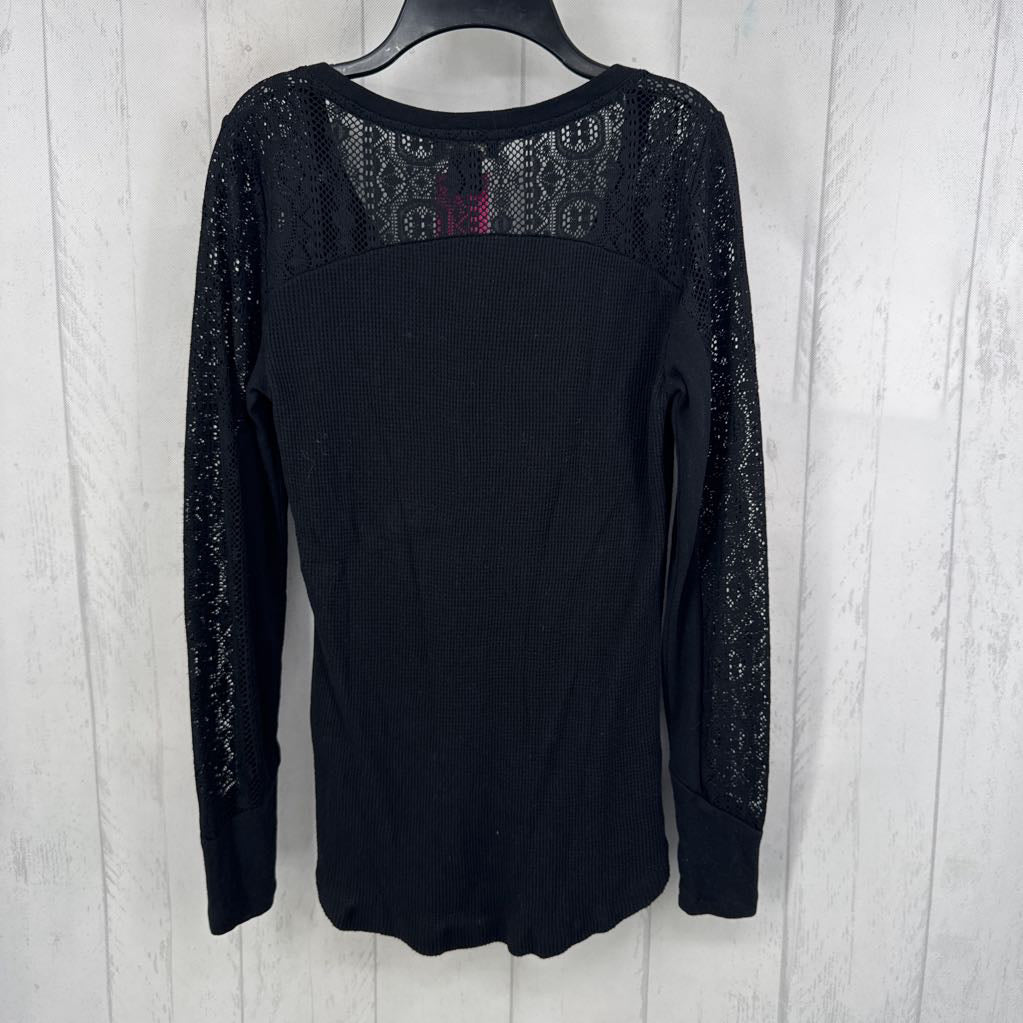 M l/s scoop neck top