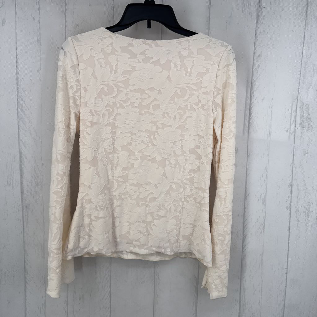 M textured floral jacquard l/s top