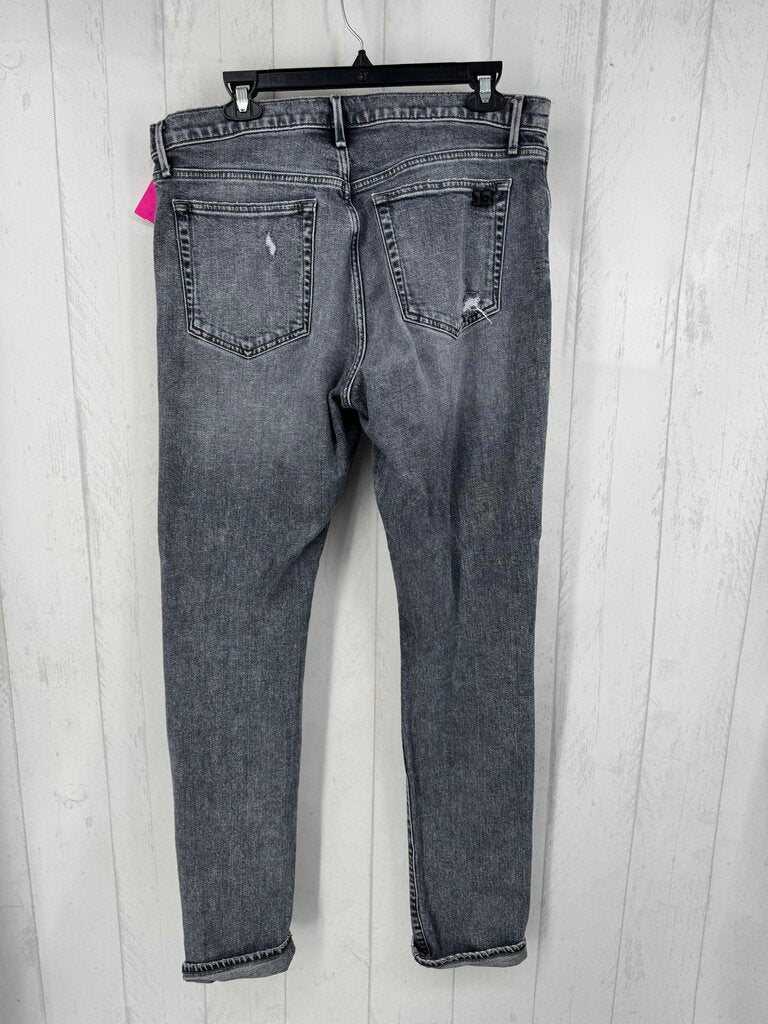 34 distressed jeans
