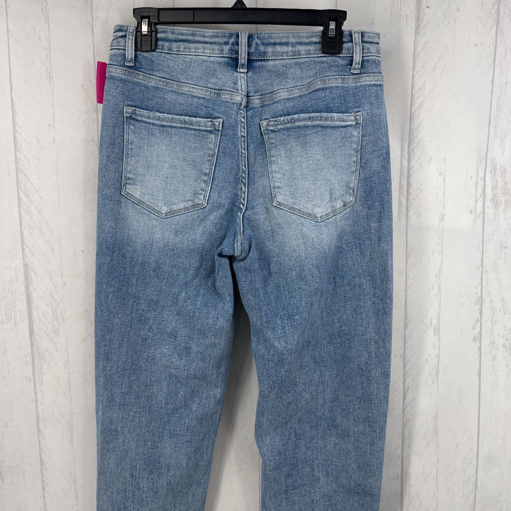 28 distressed jeans