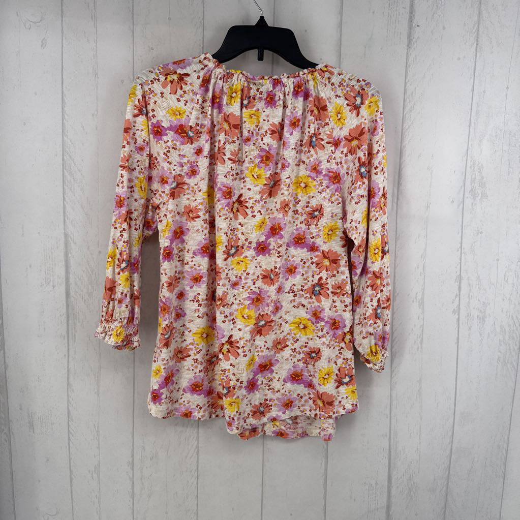 M 3/4 slv floral v-neck top