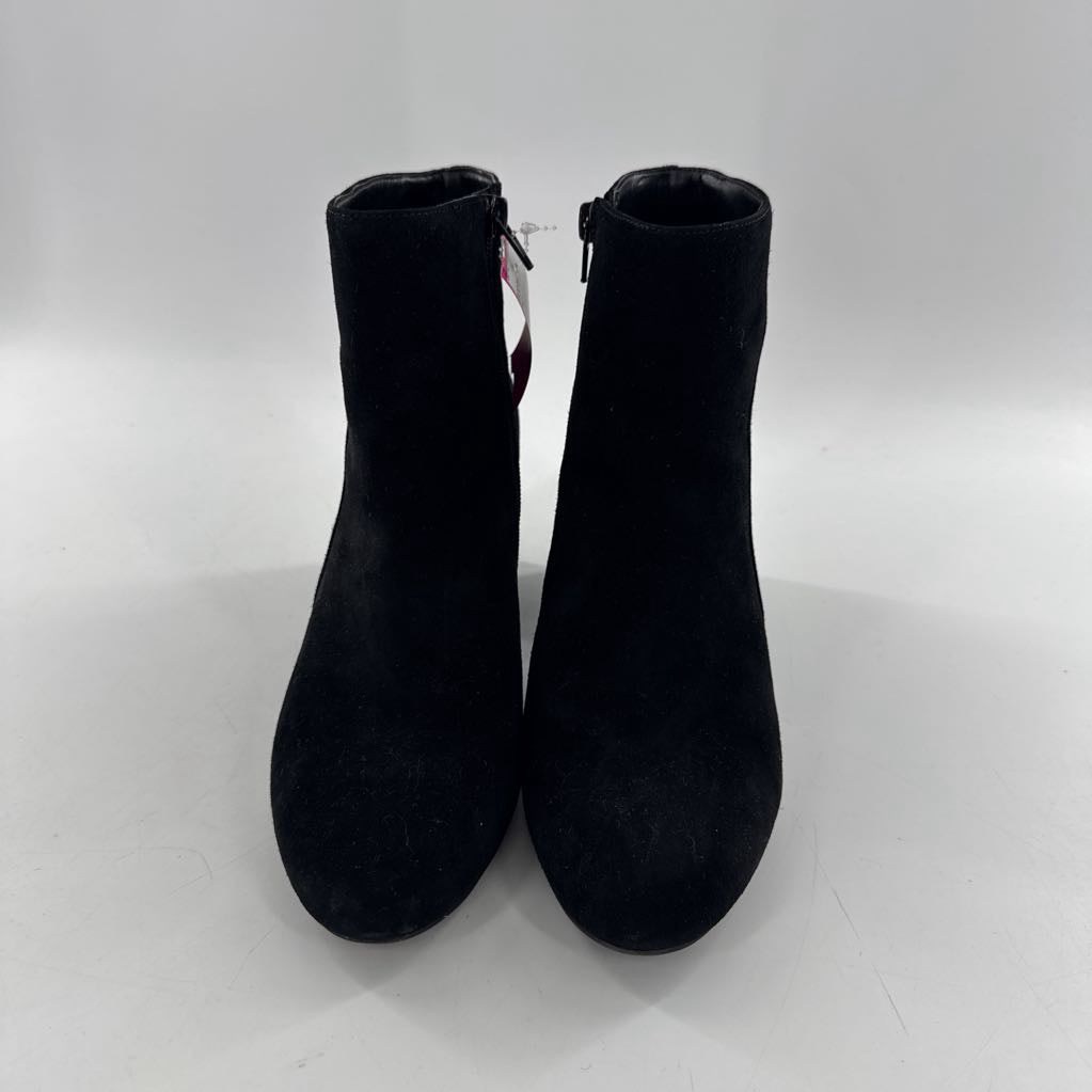 8.5 suede side zip heel ankle boots