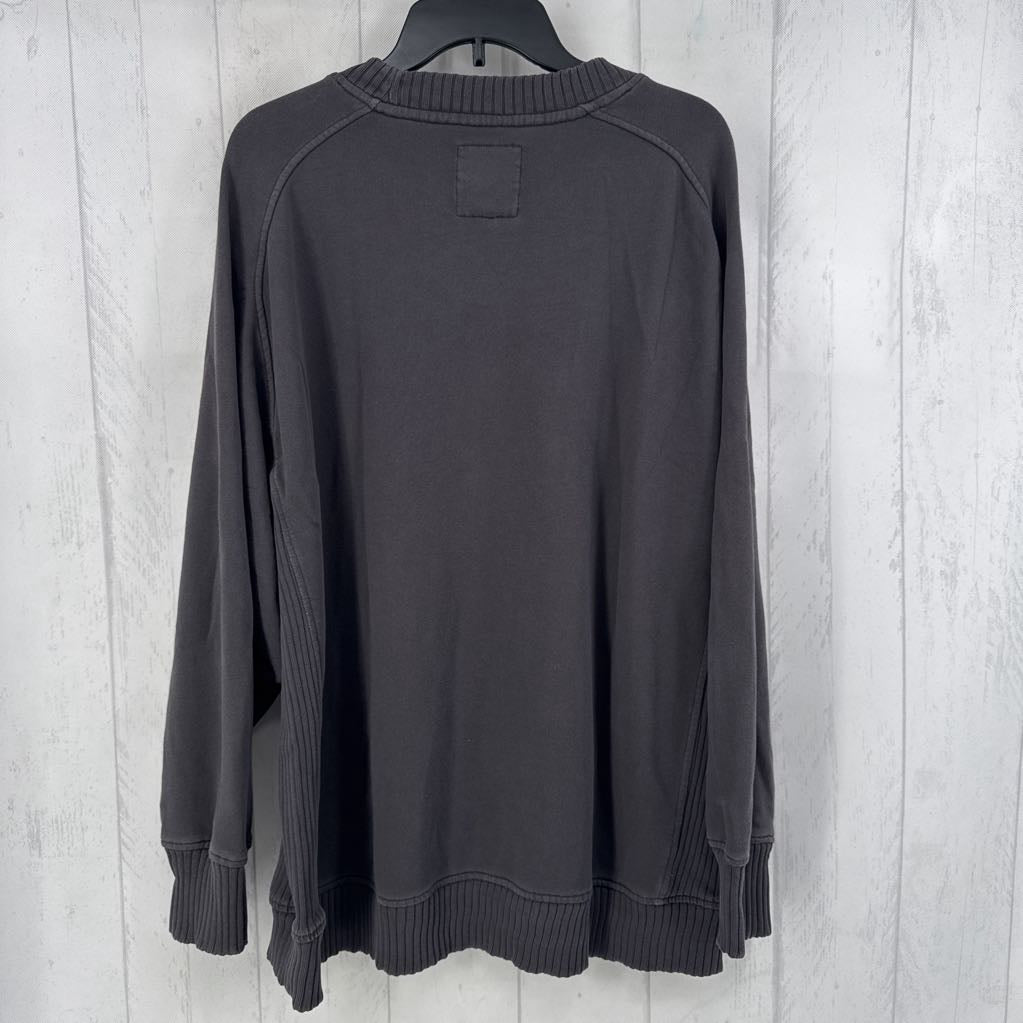 R60 crewneck sweatshirt