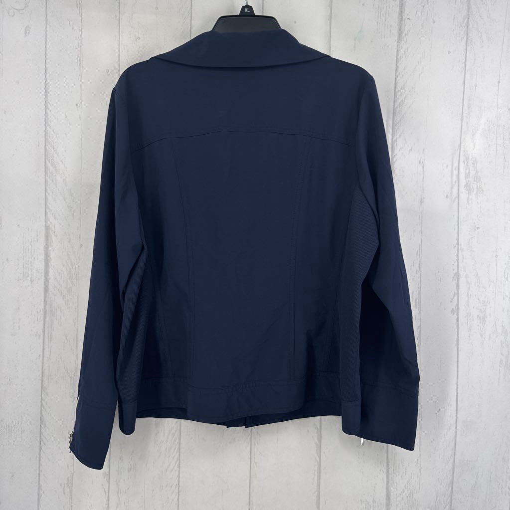 L zip-up jacket