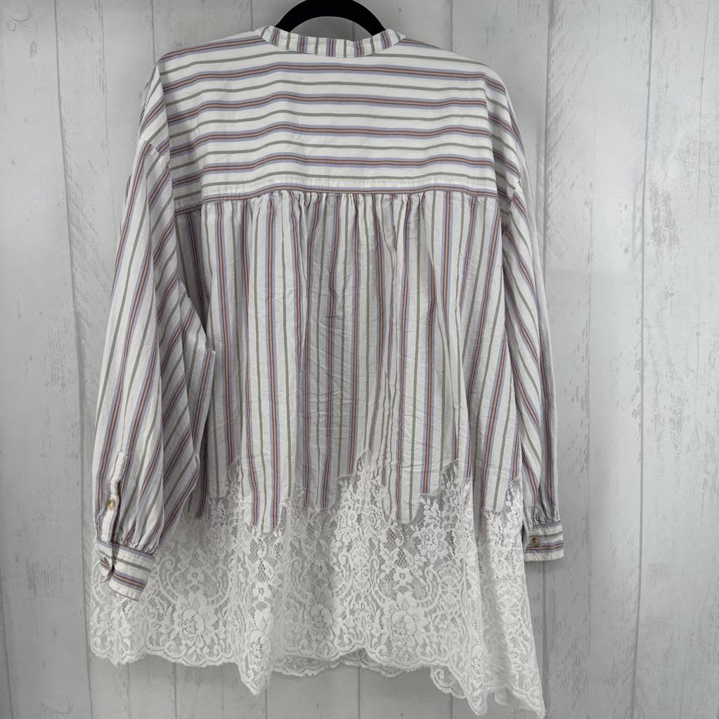 2X striped w/ lace hem button front l/s top