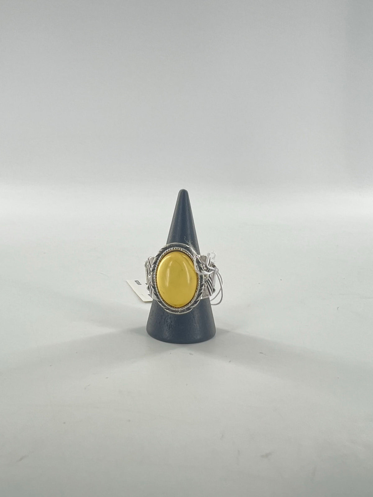 oval yellow stone stretch ring