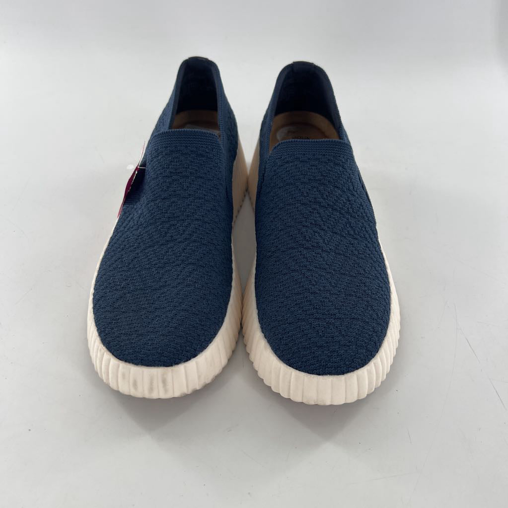 8 knit platform slip-on sneaker