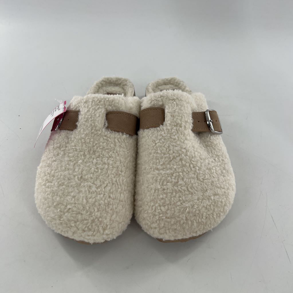 8 sherpa clog