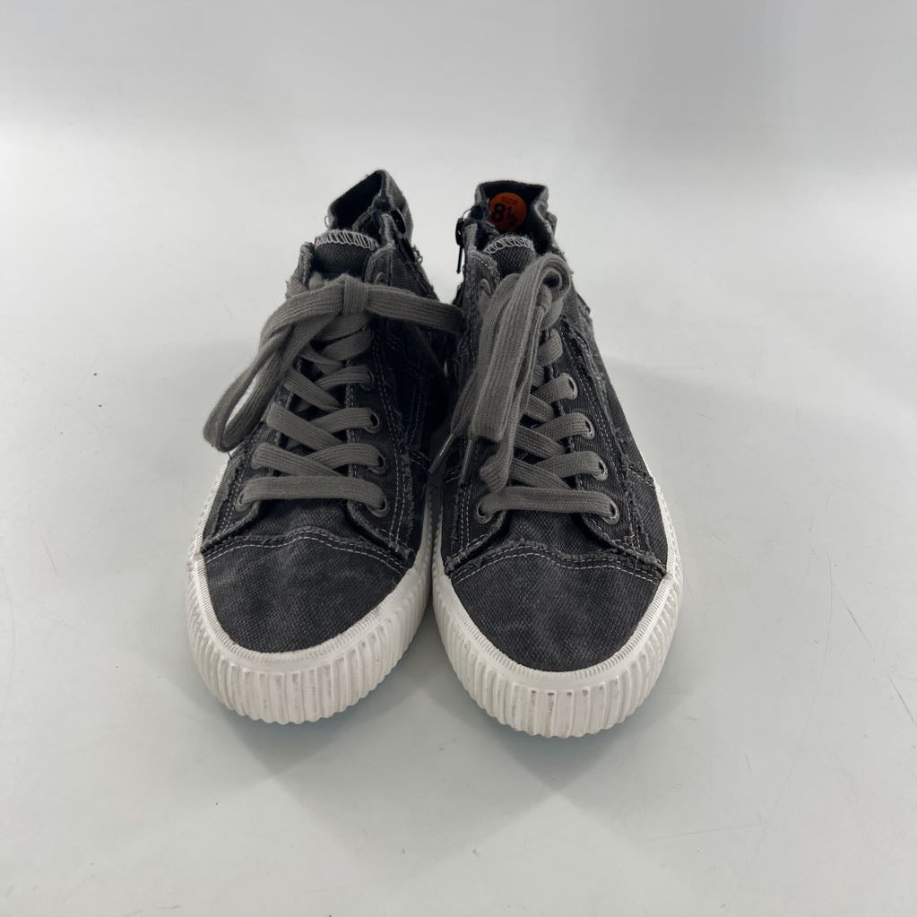8.5 lace-up denim sneaker