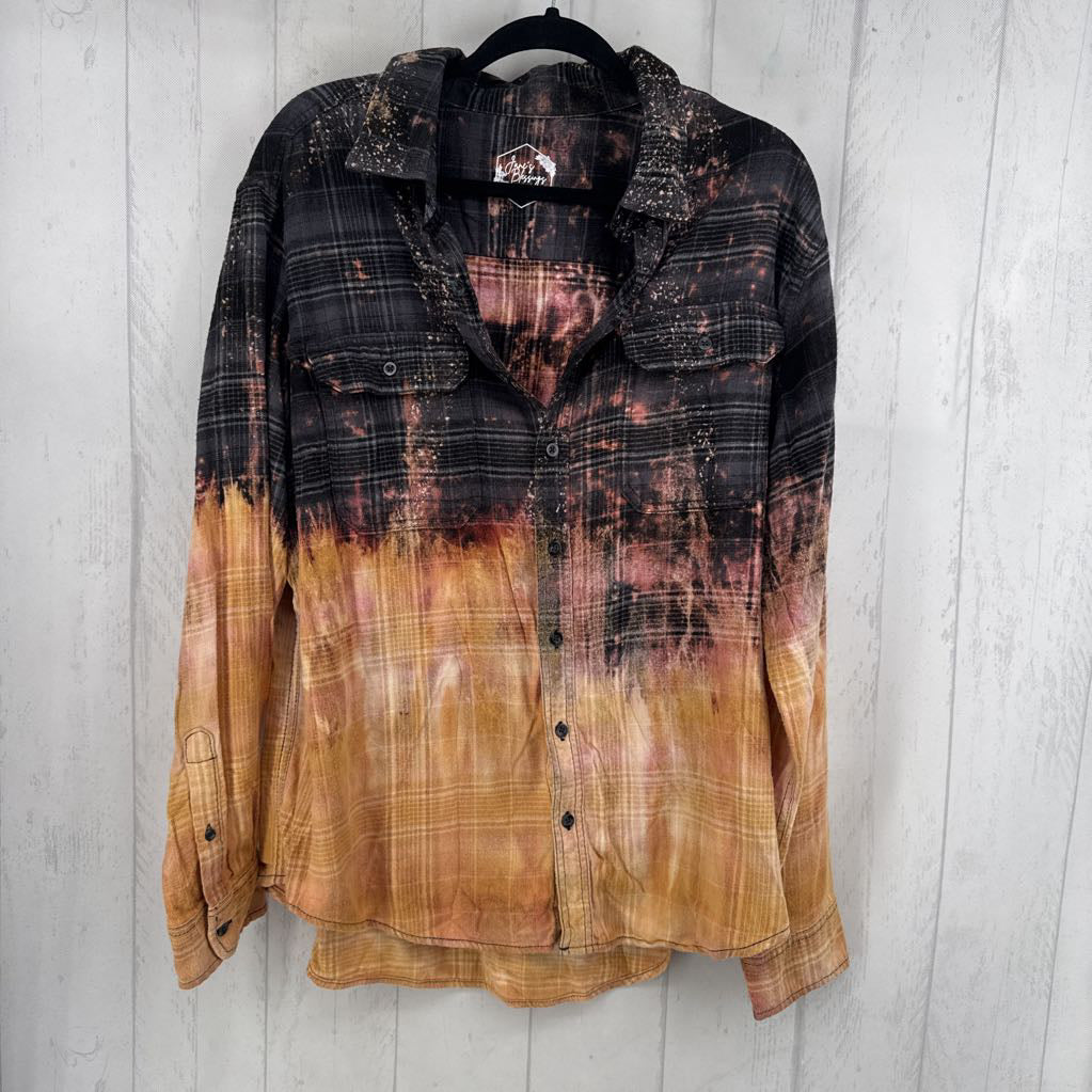 XL distressed plaid button down l/s top