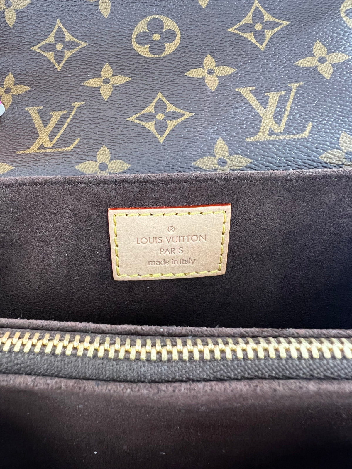Pochette Metis East-West monogram w/ box