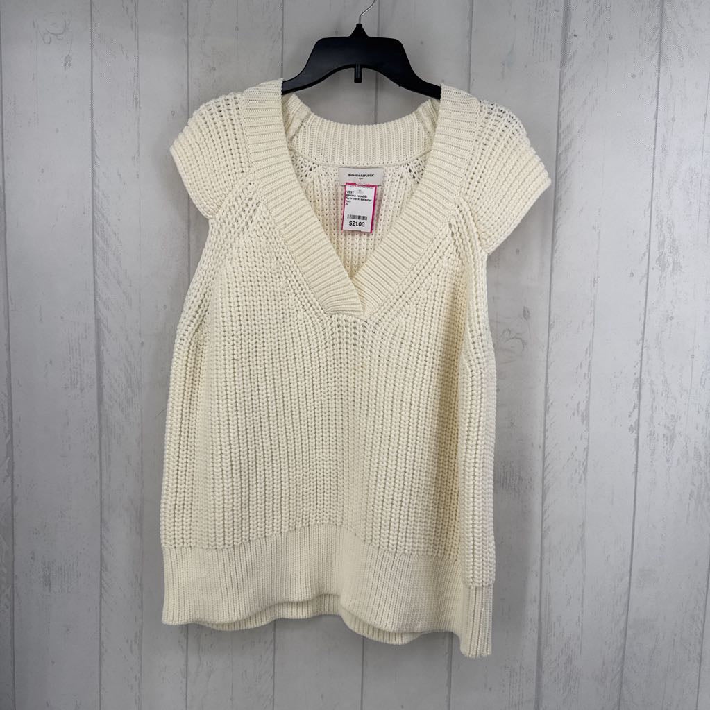 XL v-neck sweater vest