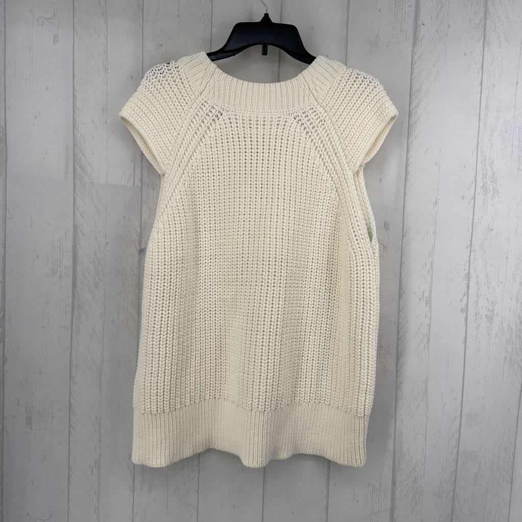 XL v-neck sweater vest