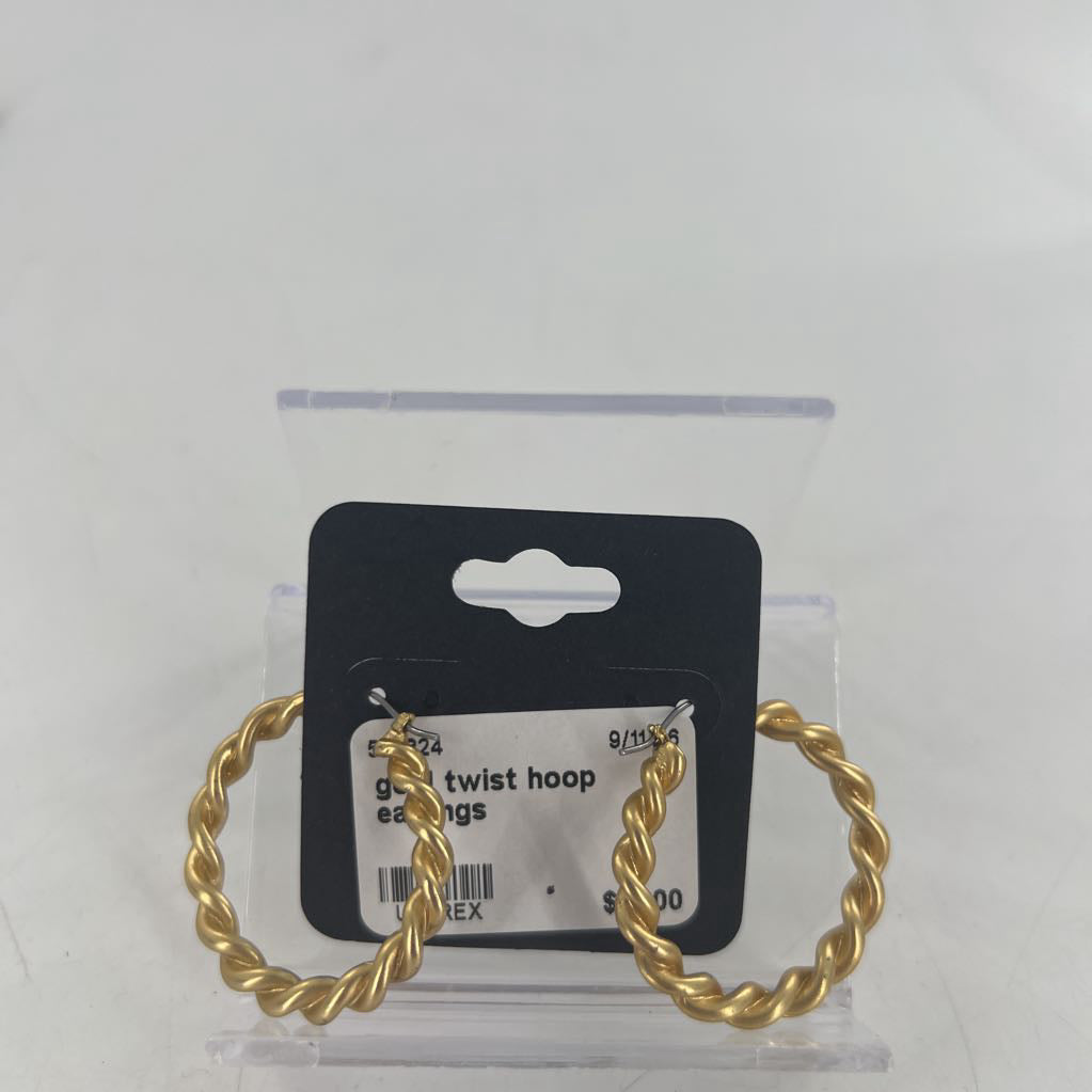 gold twist hoop earrings