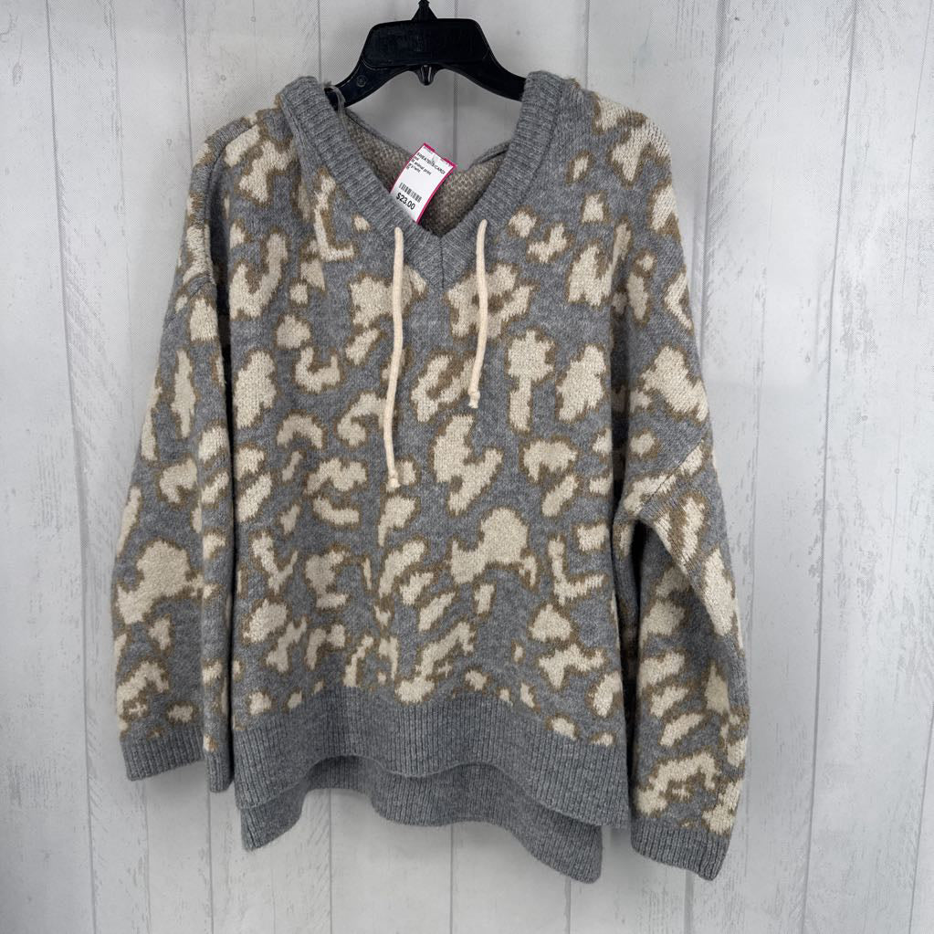 M animal print hooded sweater