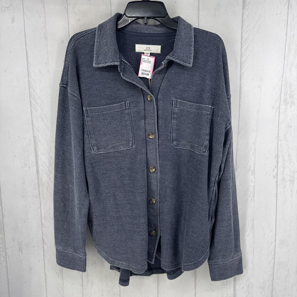 M ribbed button down l/s top