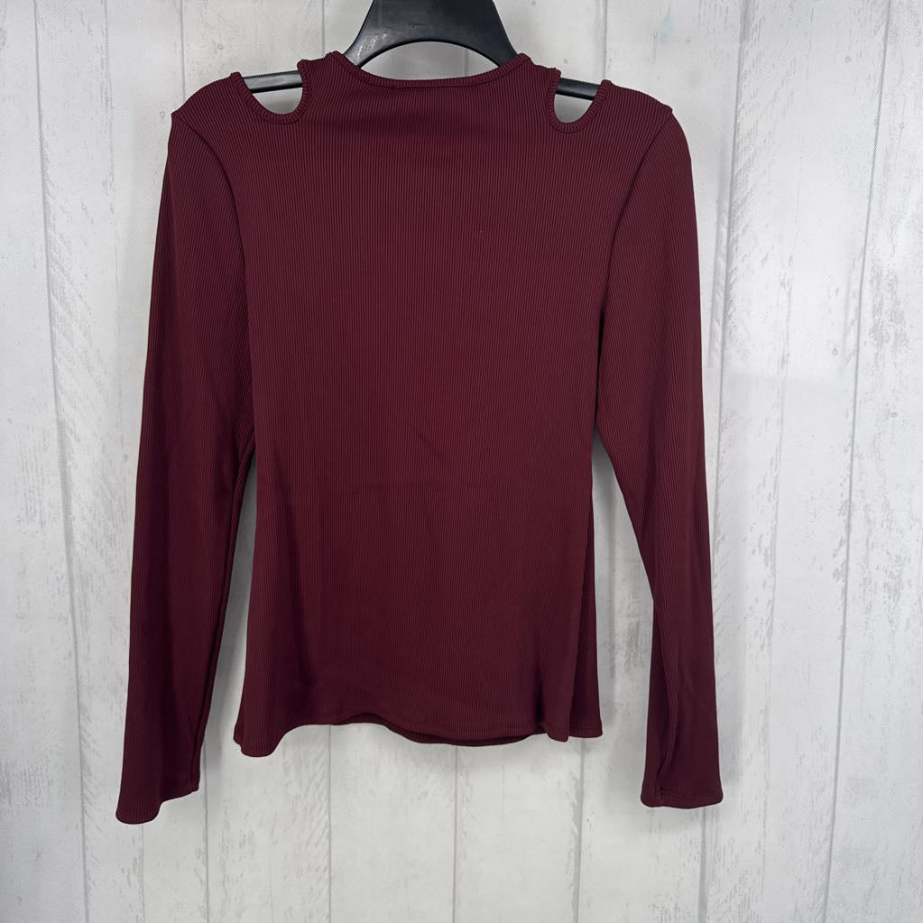 M ribbed cutout l/s top