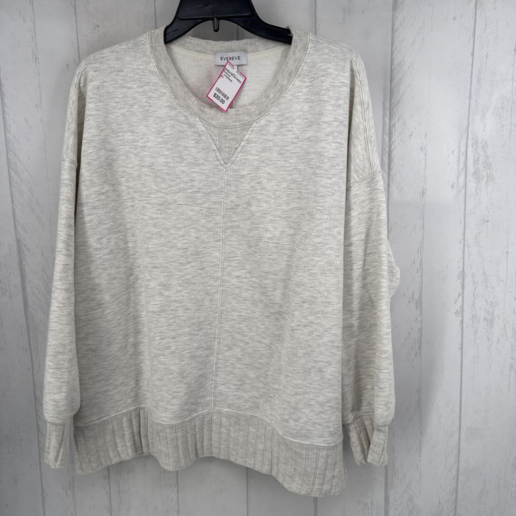 L crewneck sweatshirt