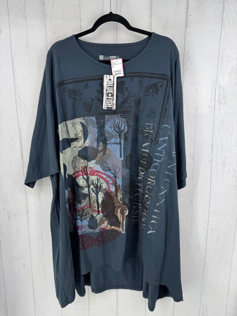 O/S printed s/s hi-lo tee