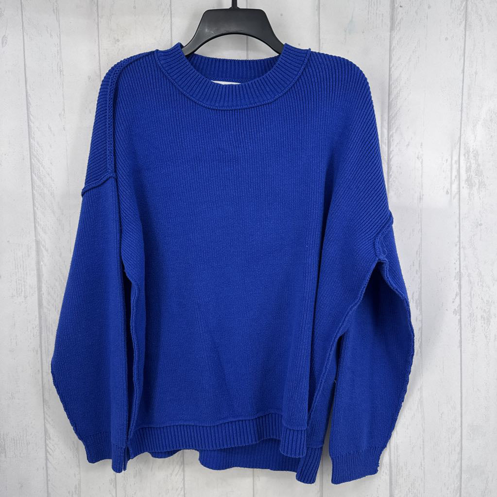 M crewneck sweater