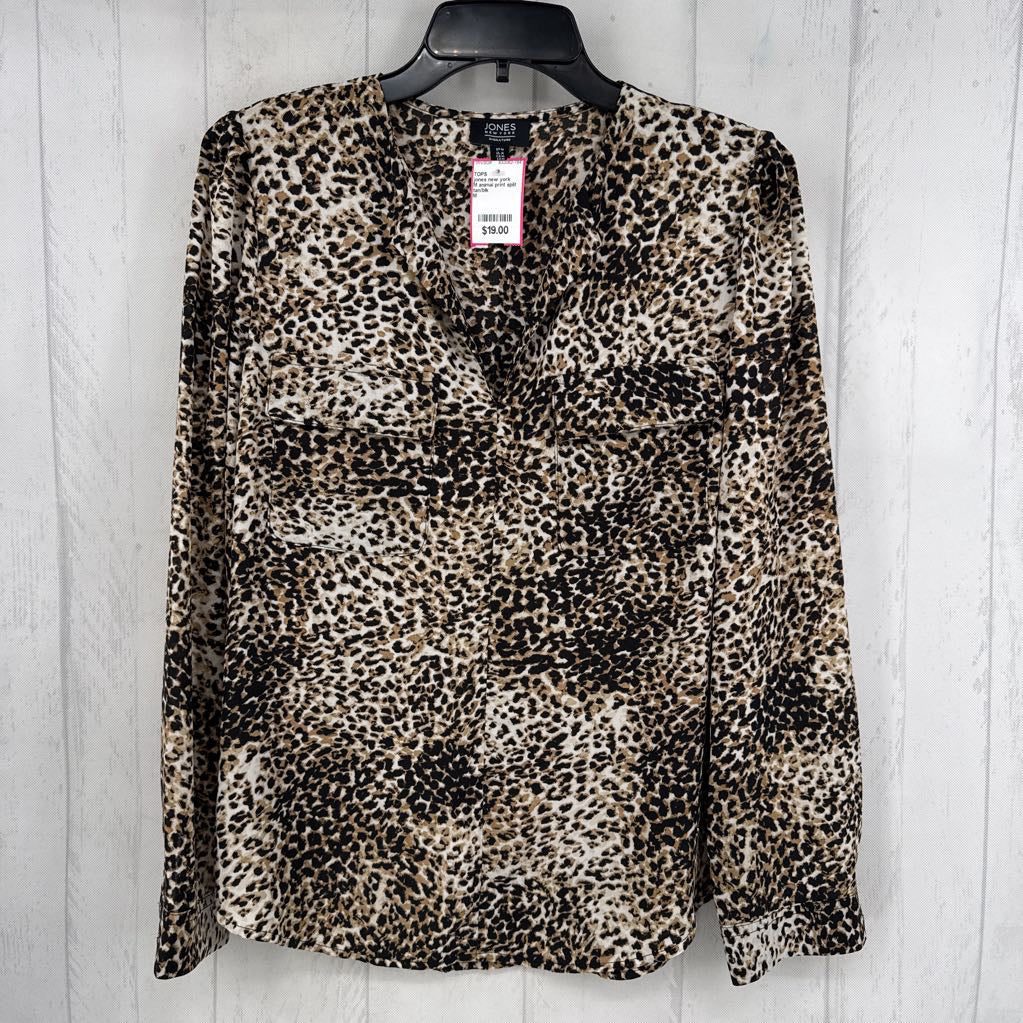 M animal print split neck l/s top