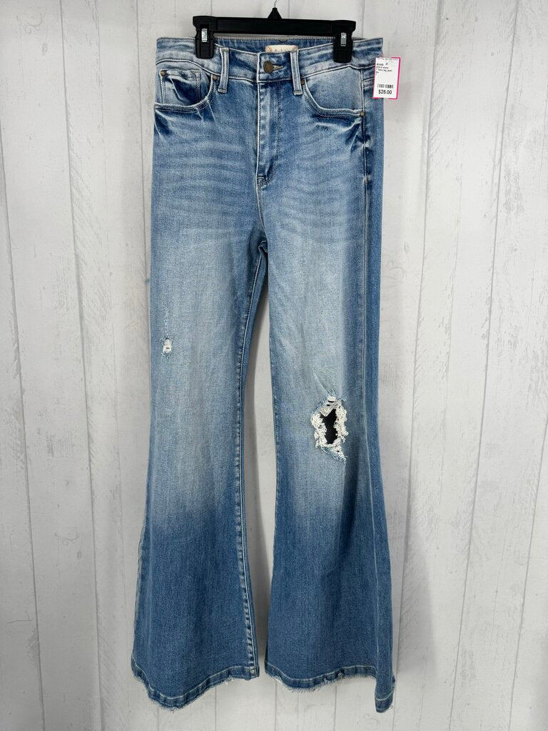 7 flare leg jean