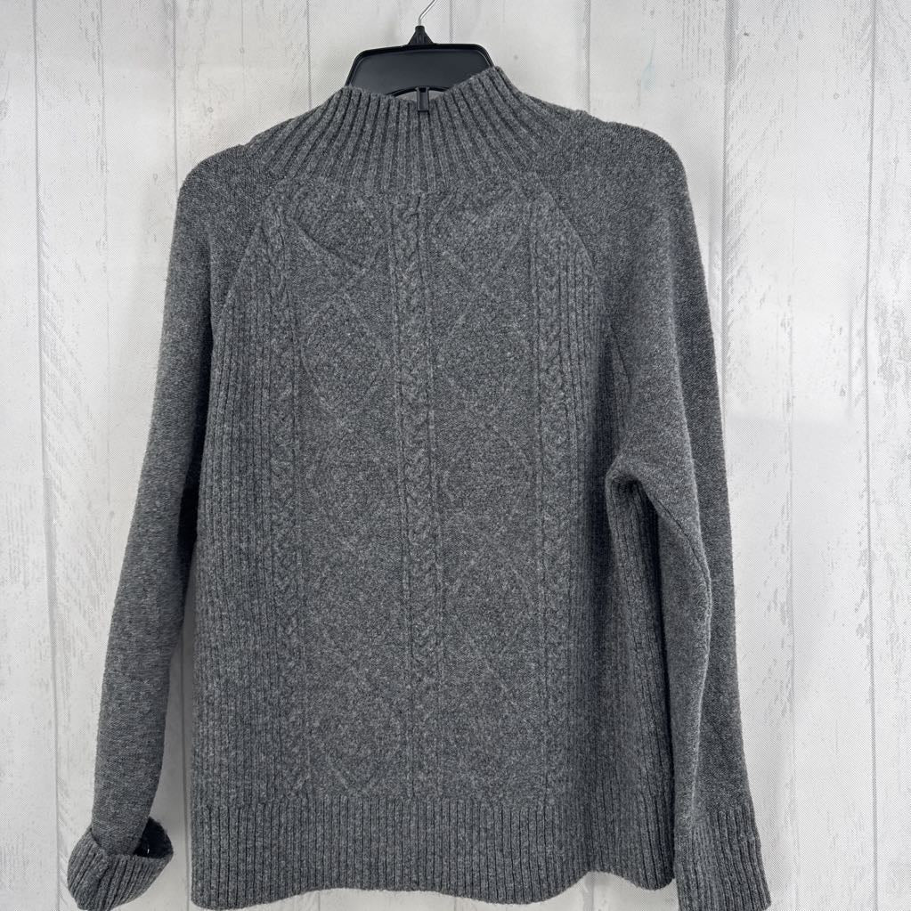 R99 L mock neck sweater
