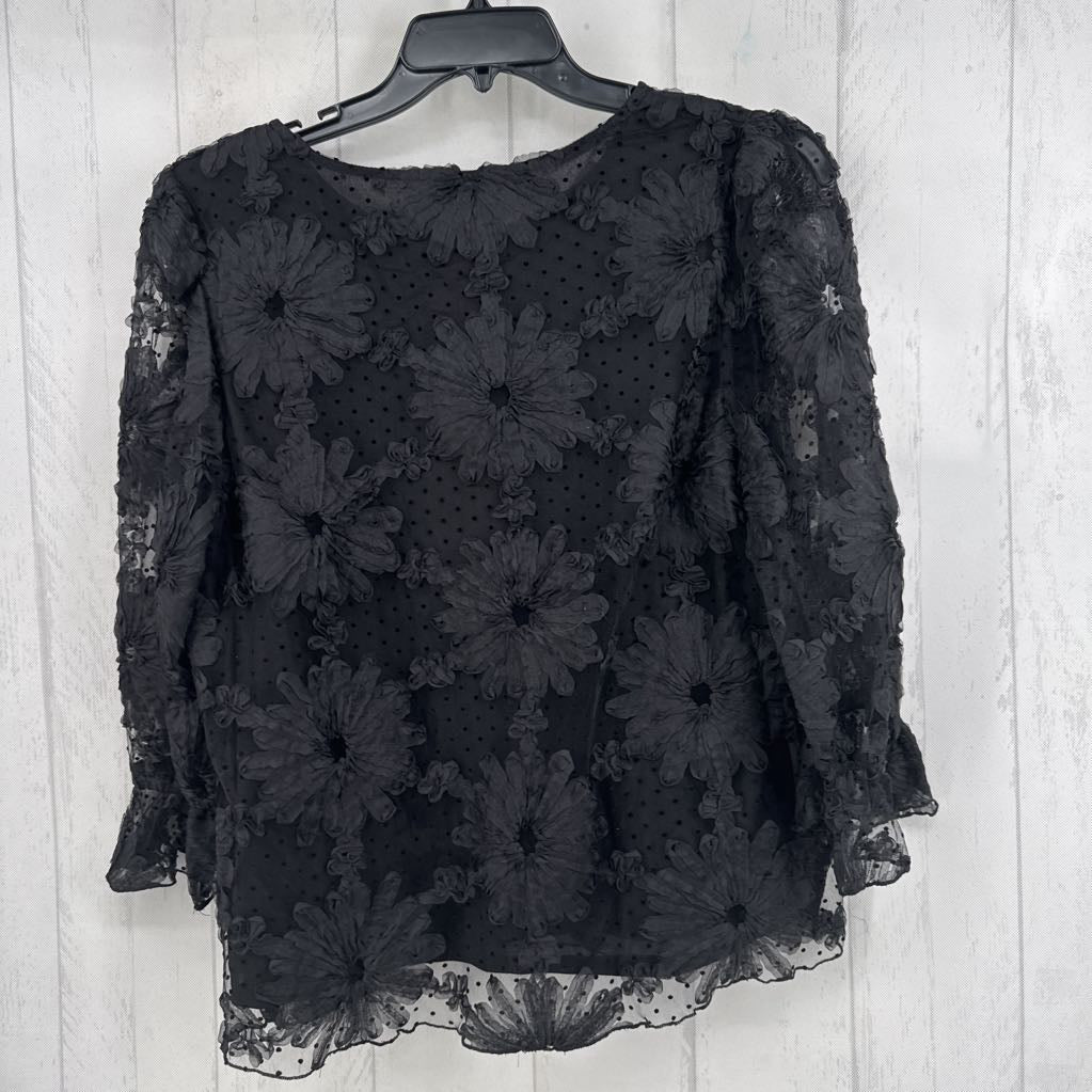 L flower textured 3/4 slv top