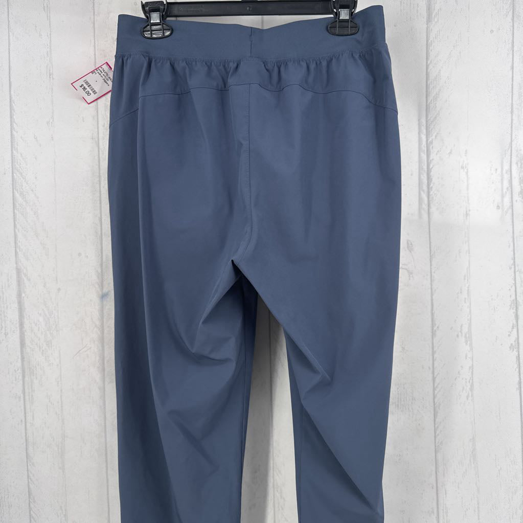 M pull-on joggers