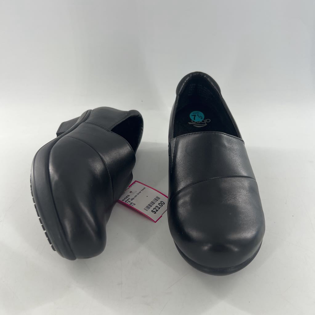 7.5 slip-on low heel shoe