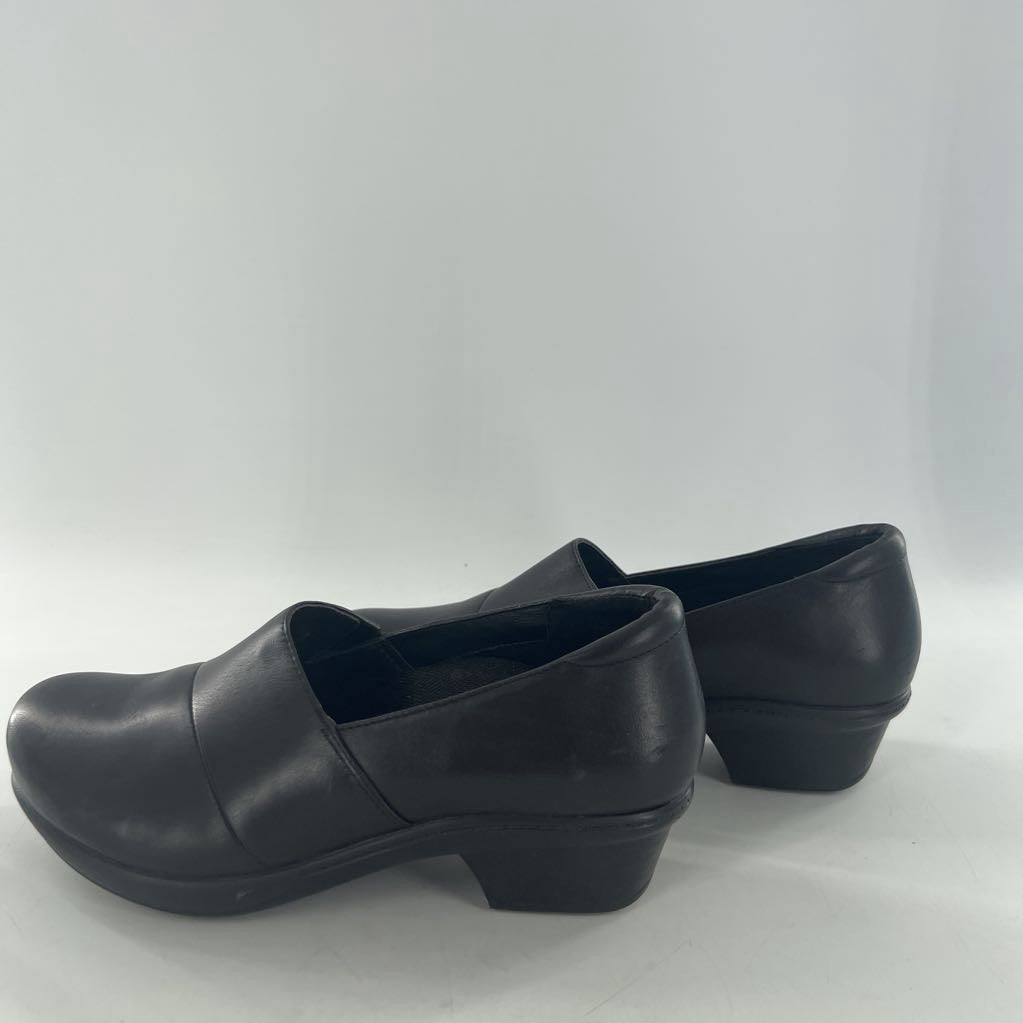 7.5 slip-on low heel shoe