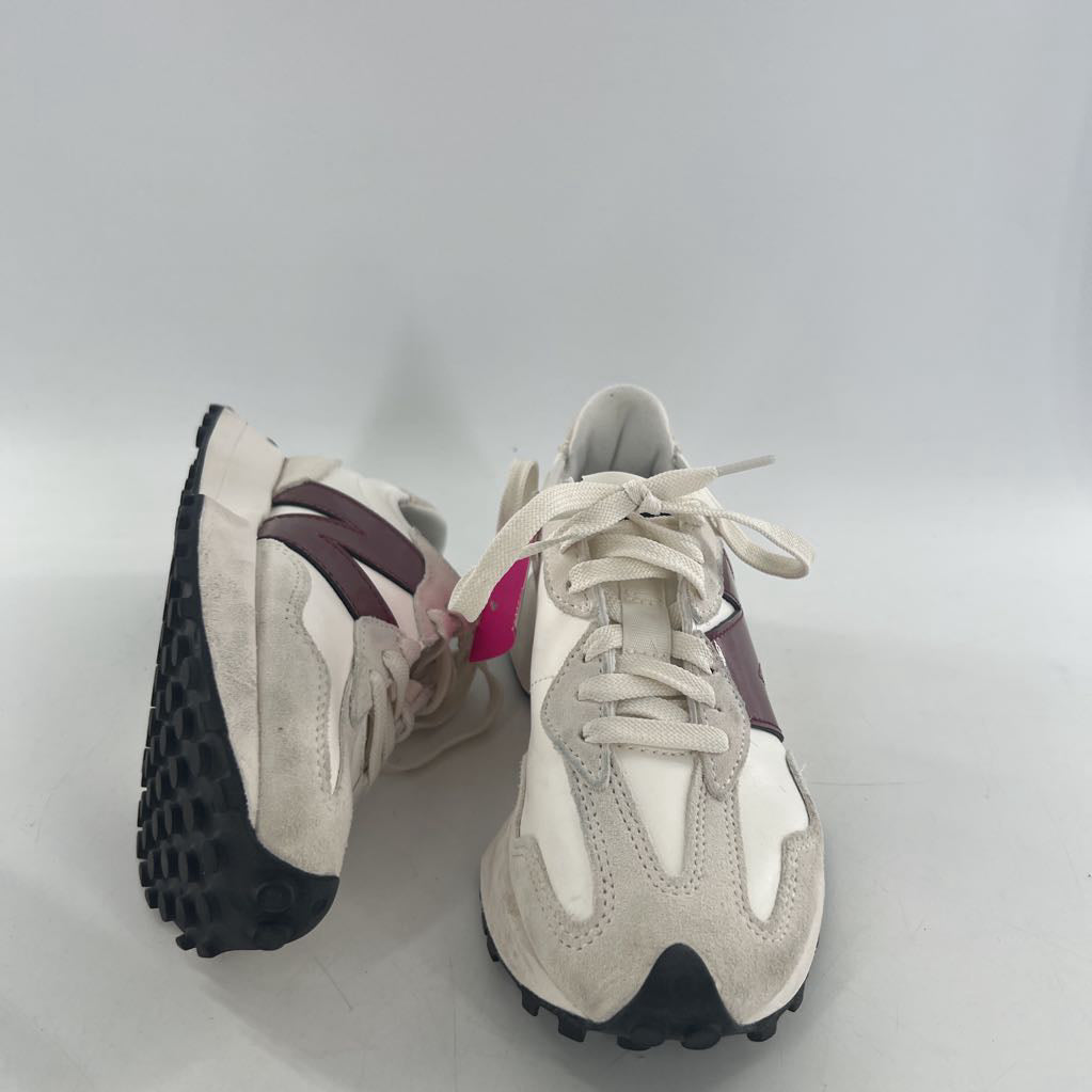 6 lace-up sneaker
