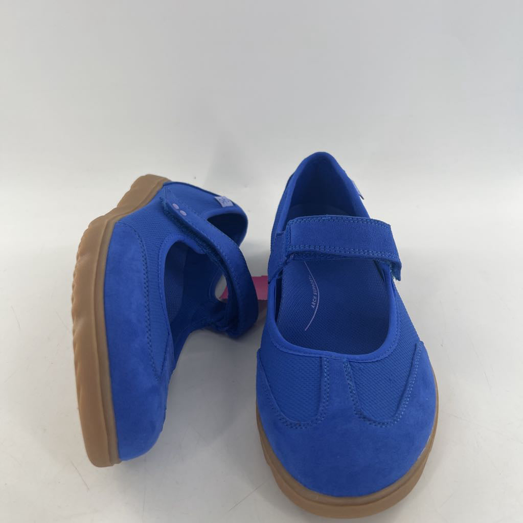 8 velcro mary-jane flats
