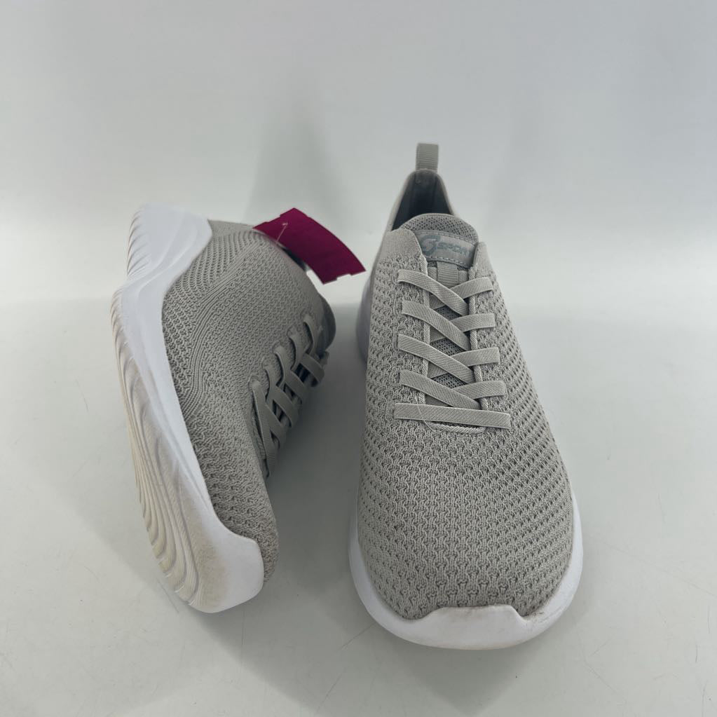 10 knit slip-on sneaker