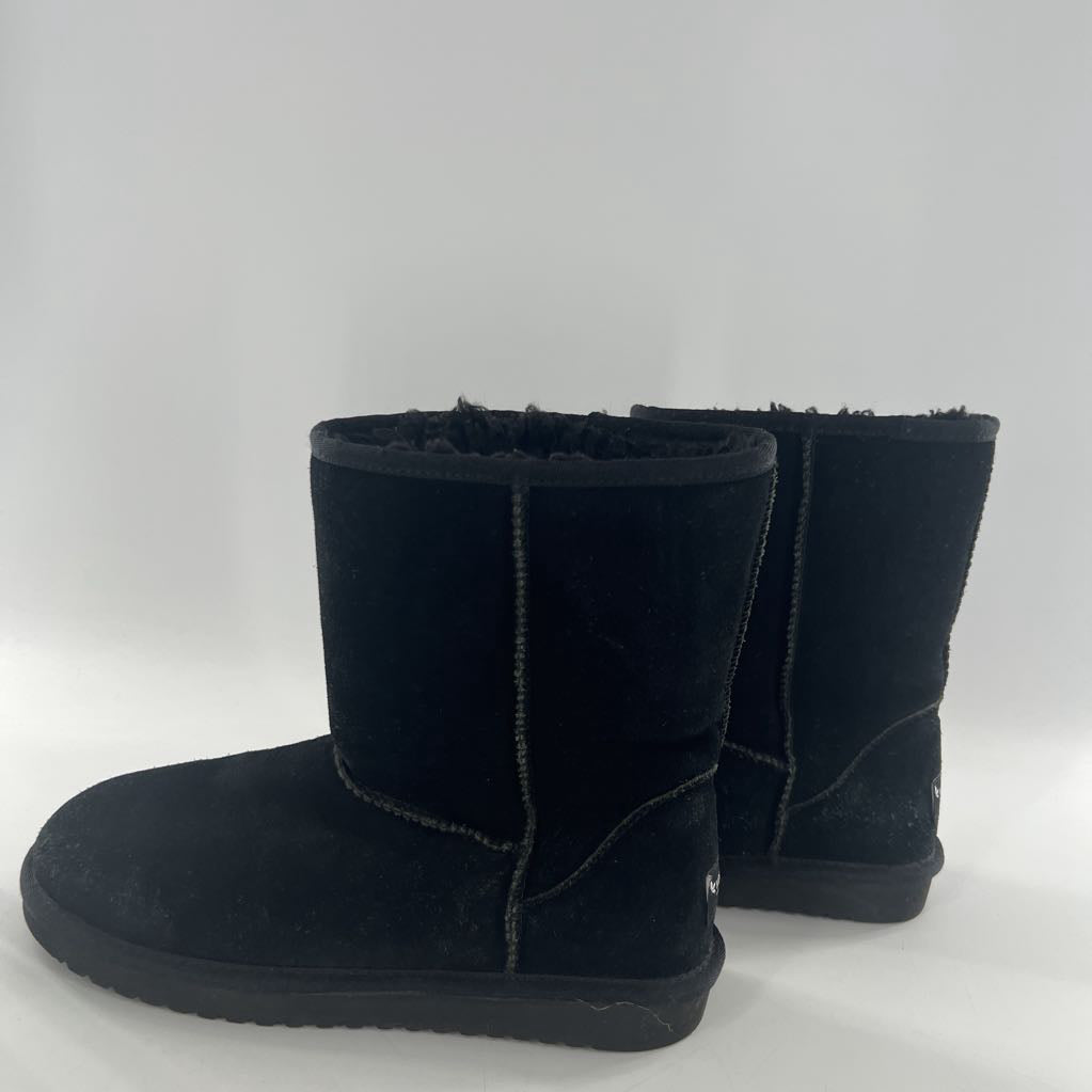 8 mid-calf winter boot