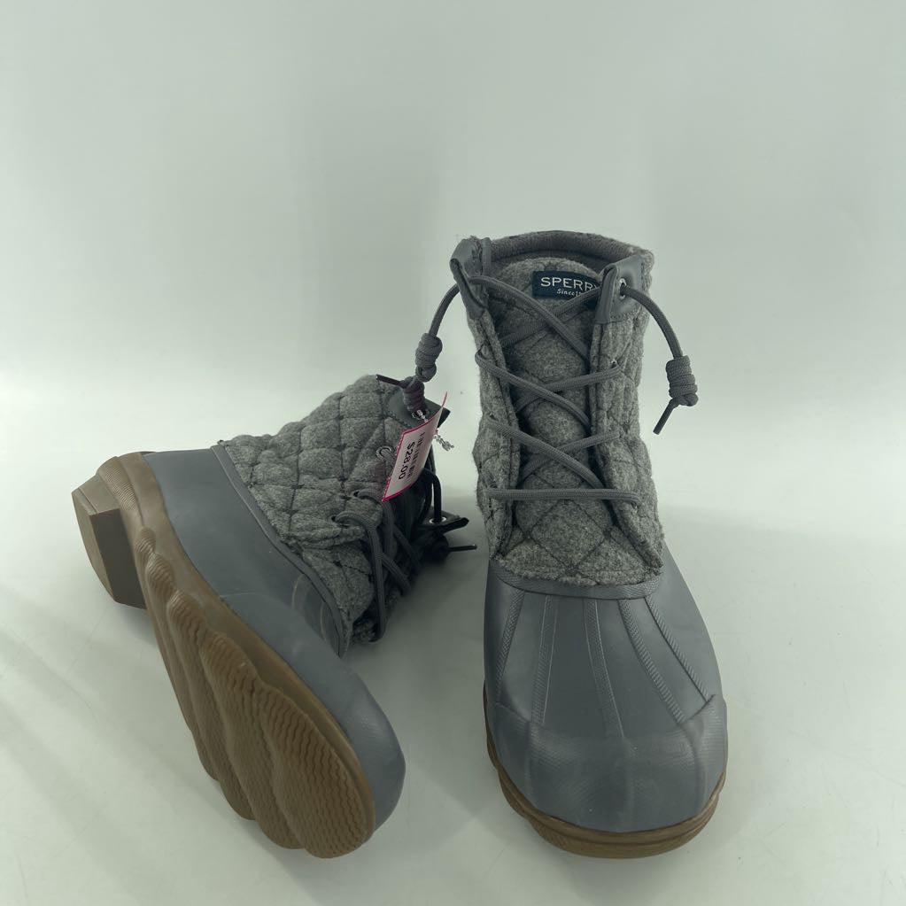 9 quilted duck boot
