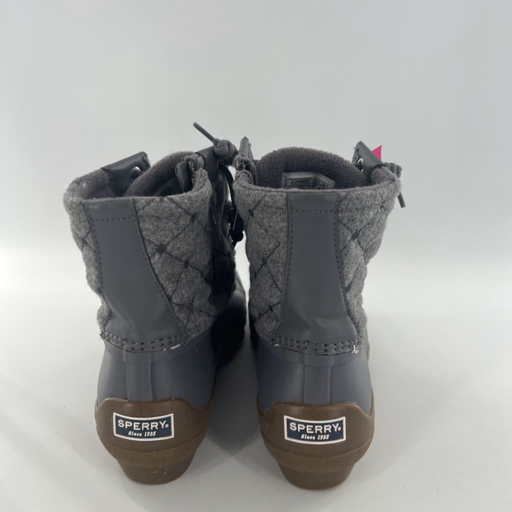 9 quilted duck boot