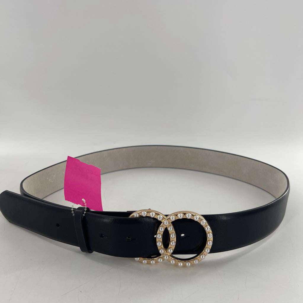 M leather belt w/ pearl embelished buckle