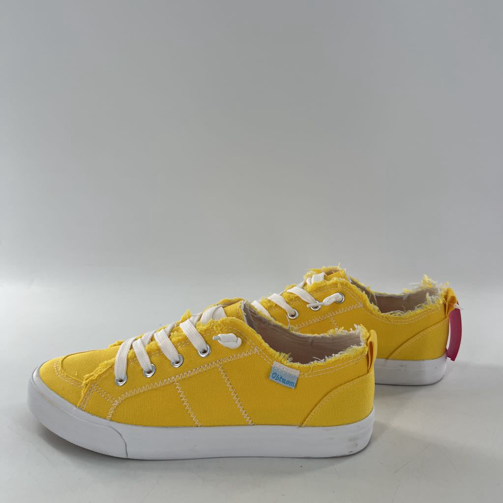 9 slip-on sneaker