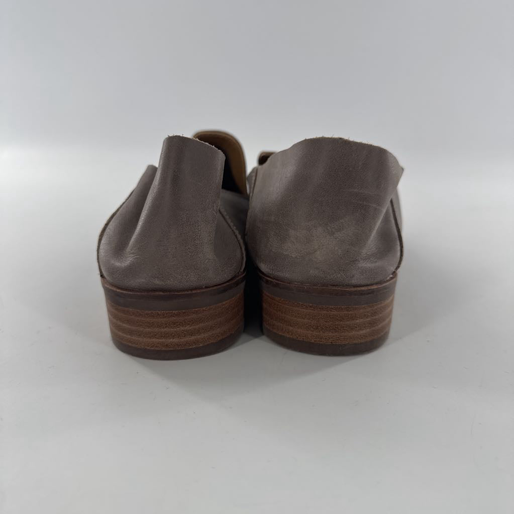 8 leather slip-on flats